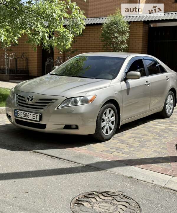 Седан Toyota Camry 2008 в Николаеве