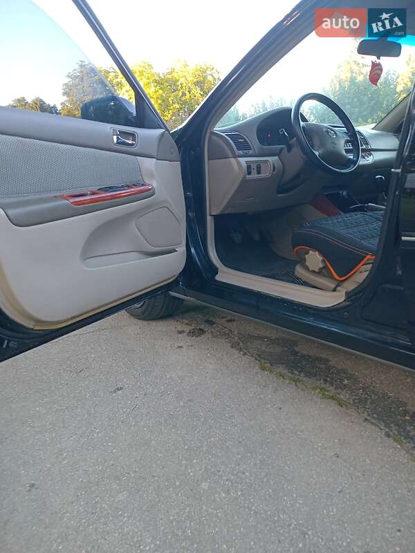 Седан Toyota Camry 2002 в Умани