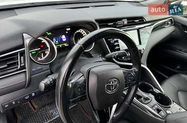 Седан Toyota Camry 2019 в Черновцах
