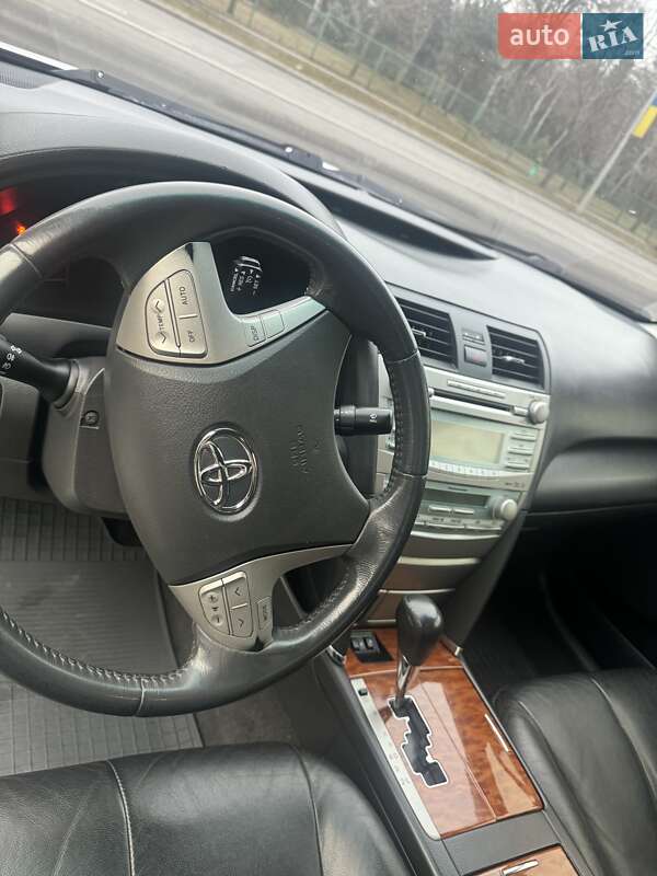 Седан Toyota Camry 2008 в Харкові