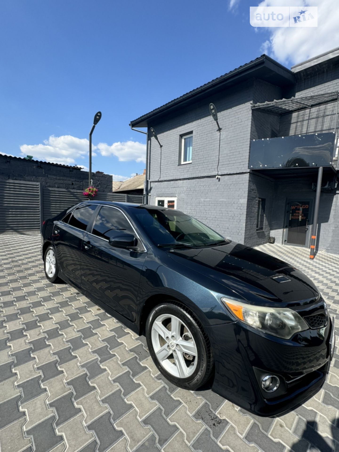 2012 Toyota Camry - фото 1