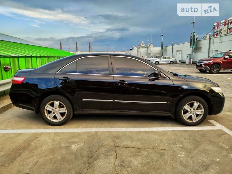 Седан Toyota Camry 2009 в Києві