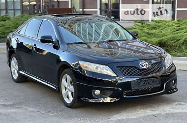 Седан Toyota Camry 2011 в Умани