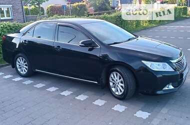 Седан Toyota Camry 2012 в Запорожье