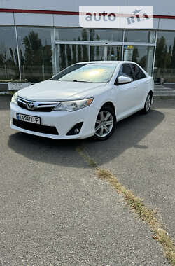 Седан Toyota Camry 2012 в Києві