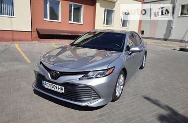 Седан Toyota Camry 2018 в Луцке