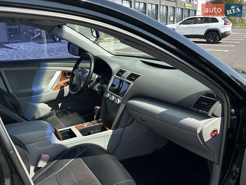 Седан Toyota Camry 2007 в Чернігові