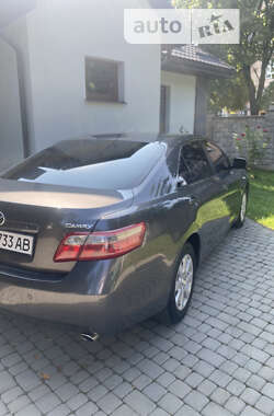 Седан Toyota Camry 2008 в Рівному