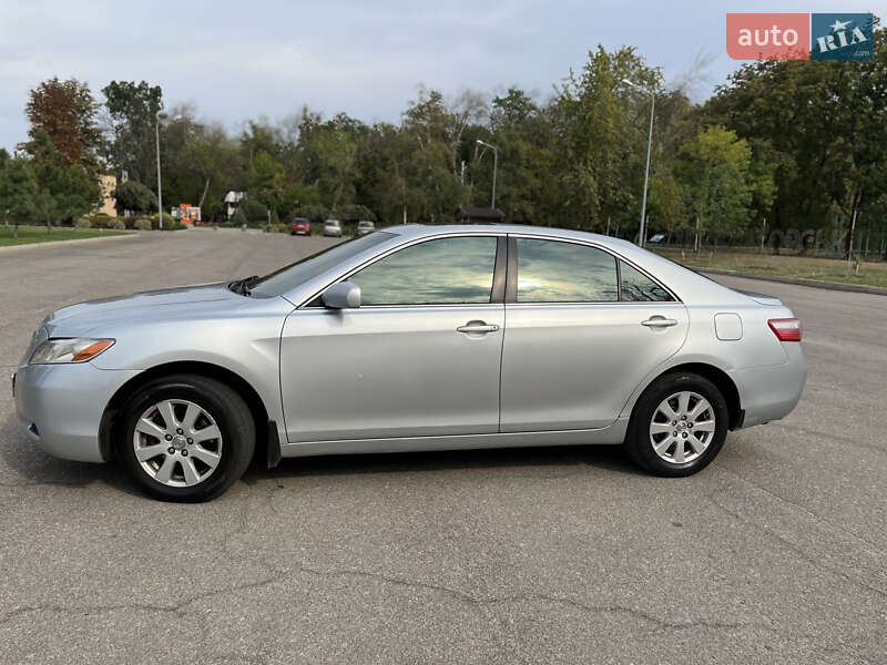 Седан Toyota Camry 2006 в Краматорске