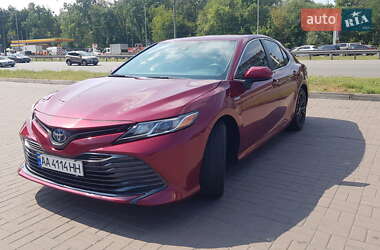 Седан Toyota Camry 2020 в Киеве