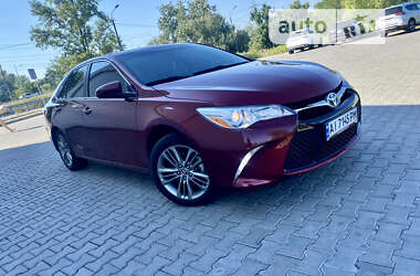 Седан Toyota Camry 2015 в Києві