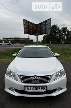 Седан Toyota Camry 2012 в Киеве