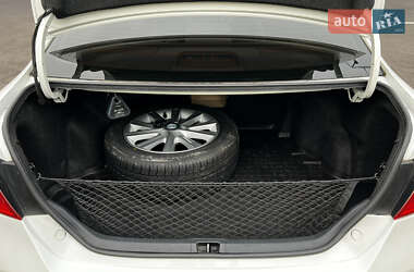 Седан Toyota Camry 2012 в 