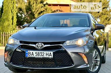 Седан Toyota Camry 2014 в Кропивницком