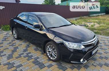 Седан Toyota Camry 2017 в Остер