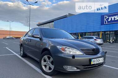 Седан Toyota Camry 2002 в Киеве