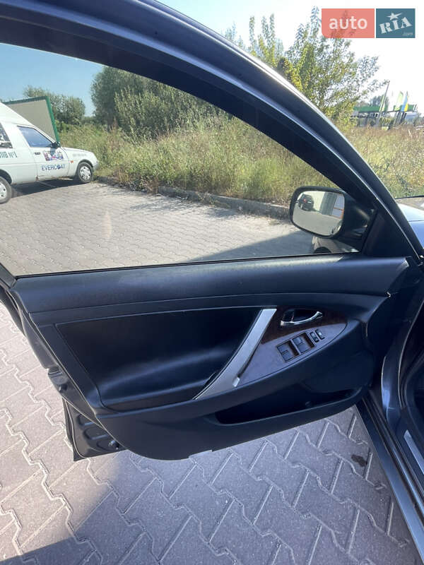 Седан Toyota Camry 2007 в Хмельницькому