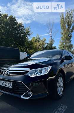 Седан Toyota Camry 2016 в Кременчуге