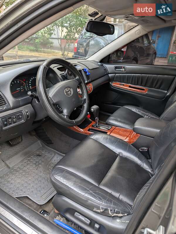 Седан Toyota Camry 2003 в Киеве