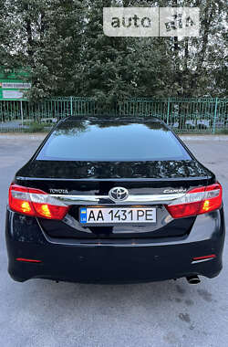 Седан Toyota Camry 2012 в Житомирі