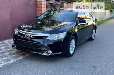 Седан Toyota Camry 2015 в Киеве