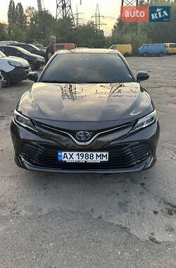 Седан Toyota Camry 2018 в 