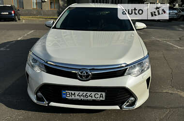 Седан Toyota Camry 2017 в Сумах