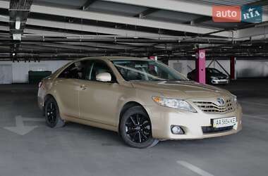 Седан Toyota Camry 2009 в Києві