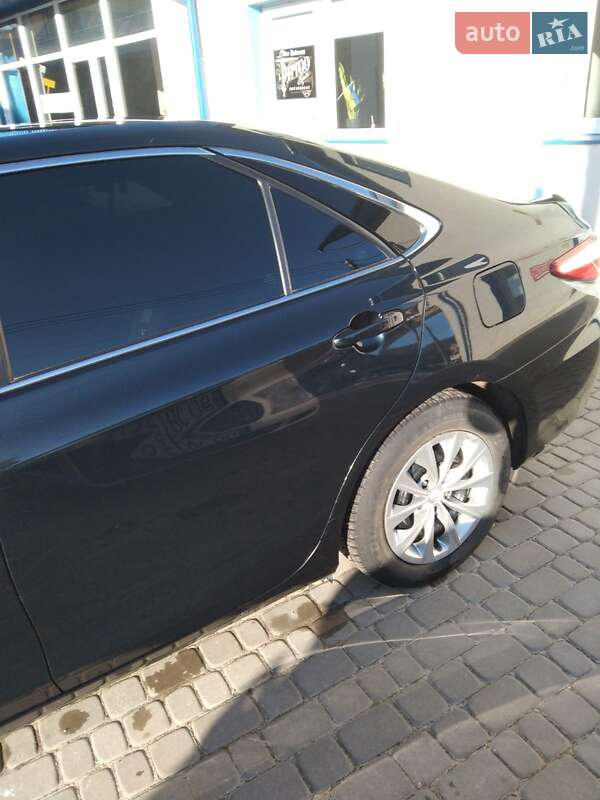 Седан Toyota Camry 2016 в Кременці