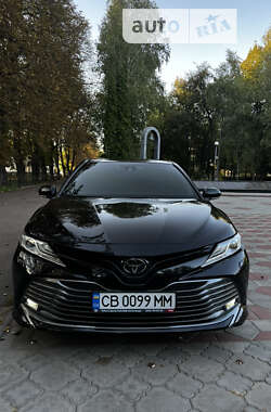 Седан Toyota Camry 2018 в Киеве