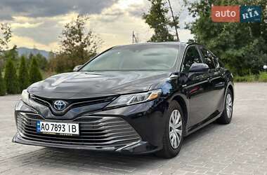Седан Toyota Camry 2017 в 