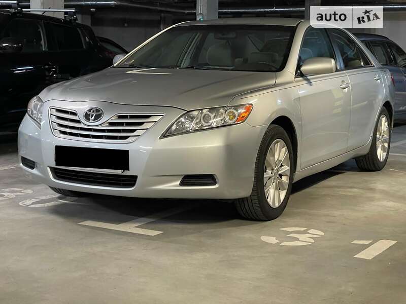 Седан Toyota Camry 2006 в Києві
