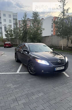 Седан Toyota Camry 2006 в Києві