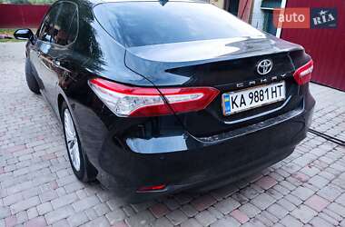 Седан Toyota Camry 2018 в Тульчине