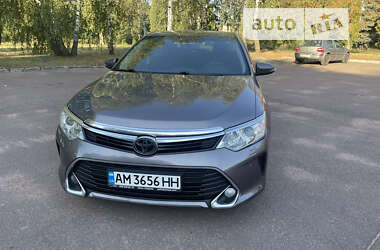 Седан Toyota Camry 2016 в Житомирі