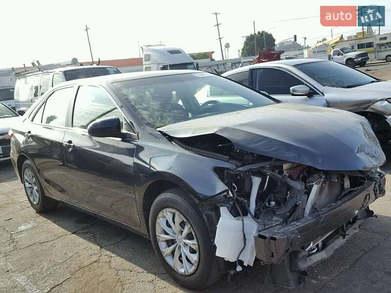 Седан Toyota Camry 2014 в Харкові