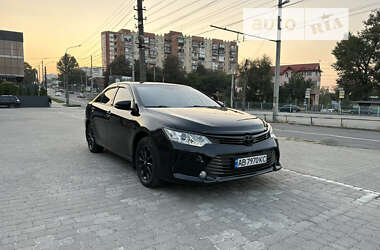 Седан Toyota Camry 2014 в Хмельницком