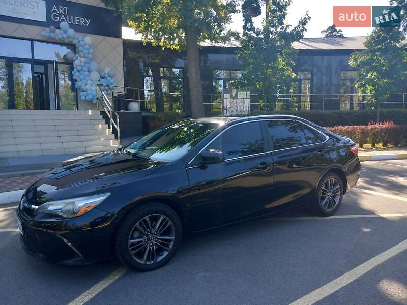 Toyota Camry 2016