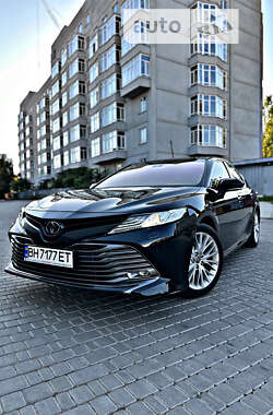 Седан Toyota Camry 2018 в Одессе