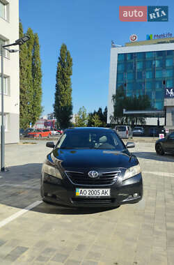 Седан Toyota Camry 2007 в Ужгороде