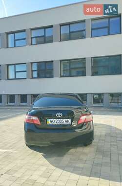 Седан Toyota Camry 2007 в Ужгороде