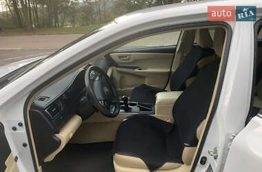 Седан Toyota Camry 2016 в 