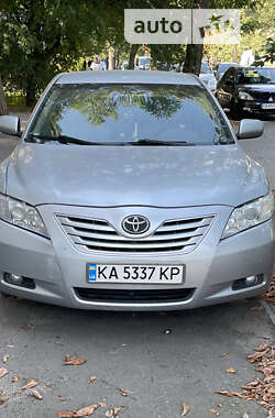 Седан Toyota Camry 2007 в Києві