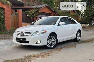 Седан Toyota Camry 2011 в Харкові