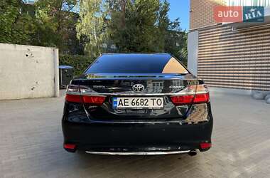 Седан Toyota Camry 2017 в Дніпрі