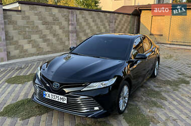 Седан Toyota Camry 2020 в Харькове