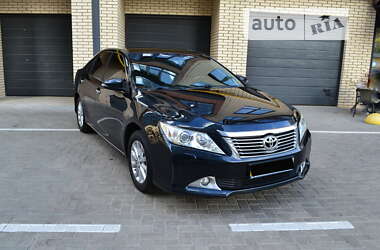 Седан Toyota Camry 2012 в Житомире