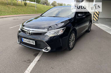 Седан Toyota Camry 2017 в Києві