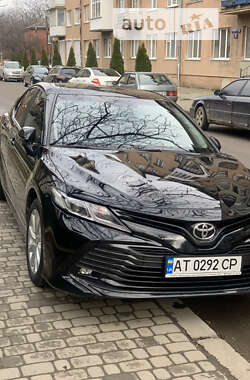 Седан Toyota Camry 2019 в Ивано-Франковске