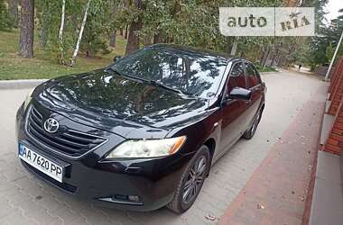 Седан Toyota Camry 2008 в Києві